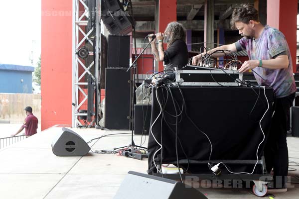 EFRIM MANUEL MENUCK - 2019-06-09 - PARIS - Parc de la Villette - Scene Peripherique - 